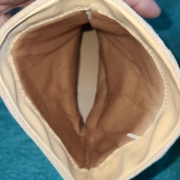 VTG Suede Khaki Boots - Picture 12 of 16